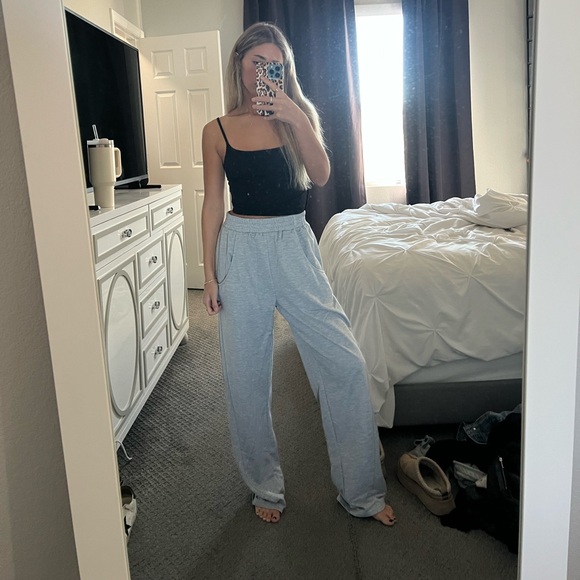 Grey sweatpantss - Picture 3 of 3